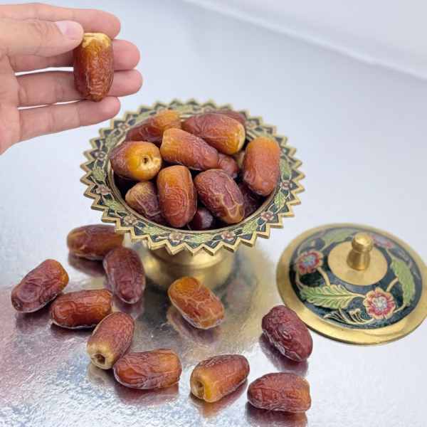 Sughai Dates A Grade - Image 2